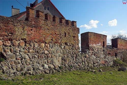 Mury obronne w Sępopolu